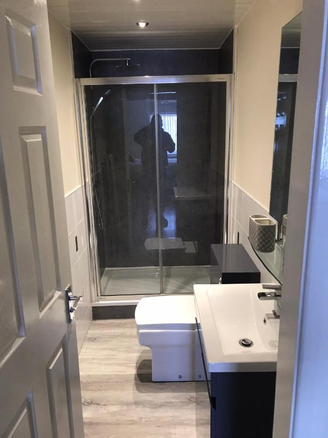 Beautiful 3-Bed Apartment In غوروك المظهر الخارجي الصورة