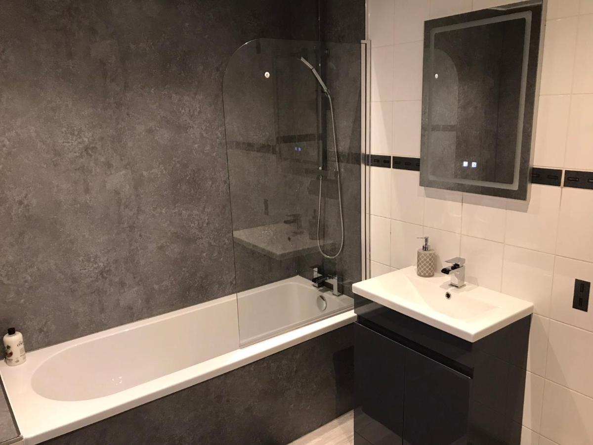 Beautiful 3-Bed Apartment In غوروك المظهر الخارجي الصورة